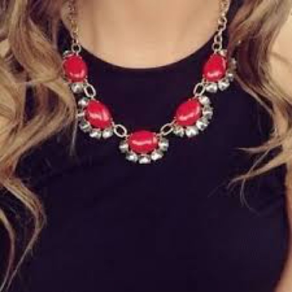 Stella & Dot Mae Necklace